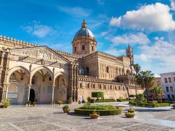 Tarihin Güneşin ve Lezzetin Buluştuğu Cennet Adalar Malta Sicilya Türk Hava Yolları 6 Gece
